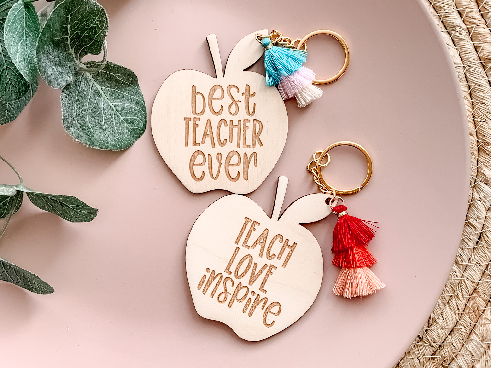 imagem do arquivo vetor para download Chaveiros personalizados para professores de Maçã
