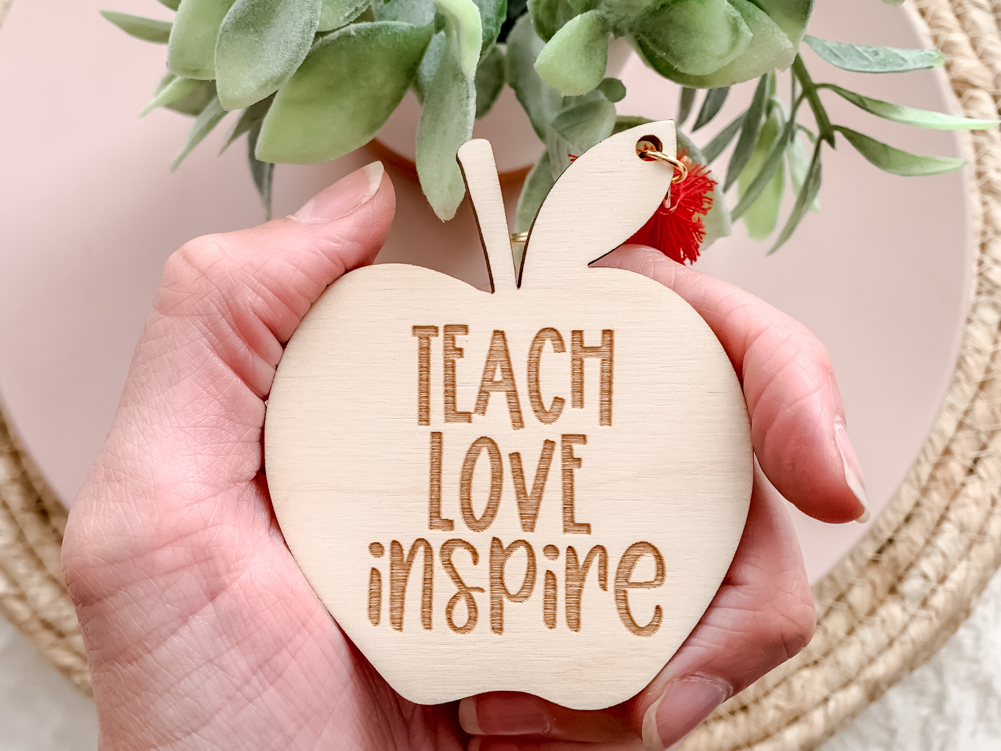 imagem do arquivo vetor para download Chaveiros personalizados para professores de Maçã