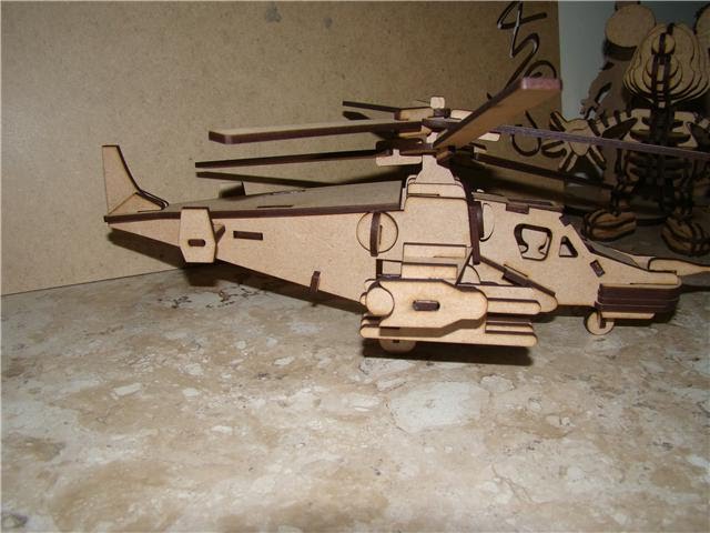 imagem do arquivo vetor para download Helicóptero de MDF