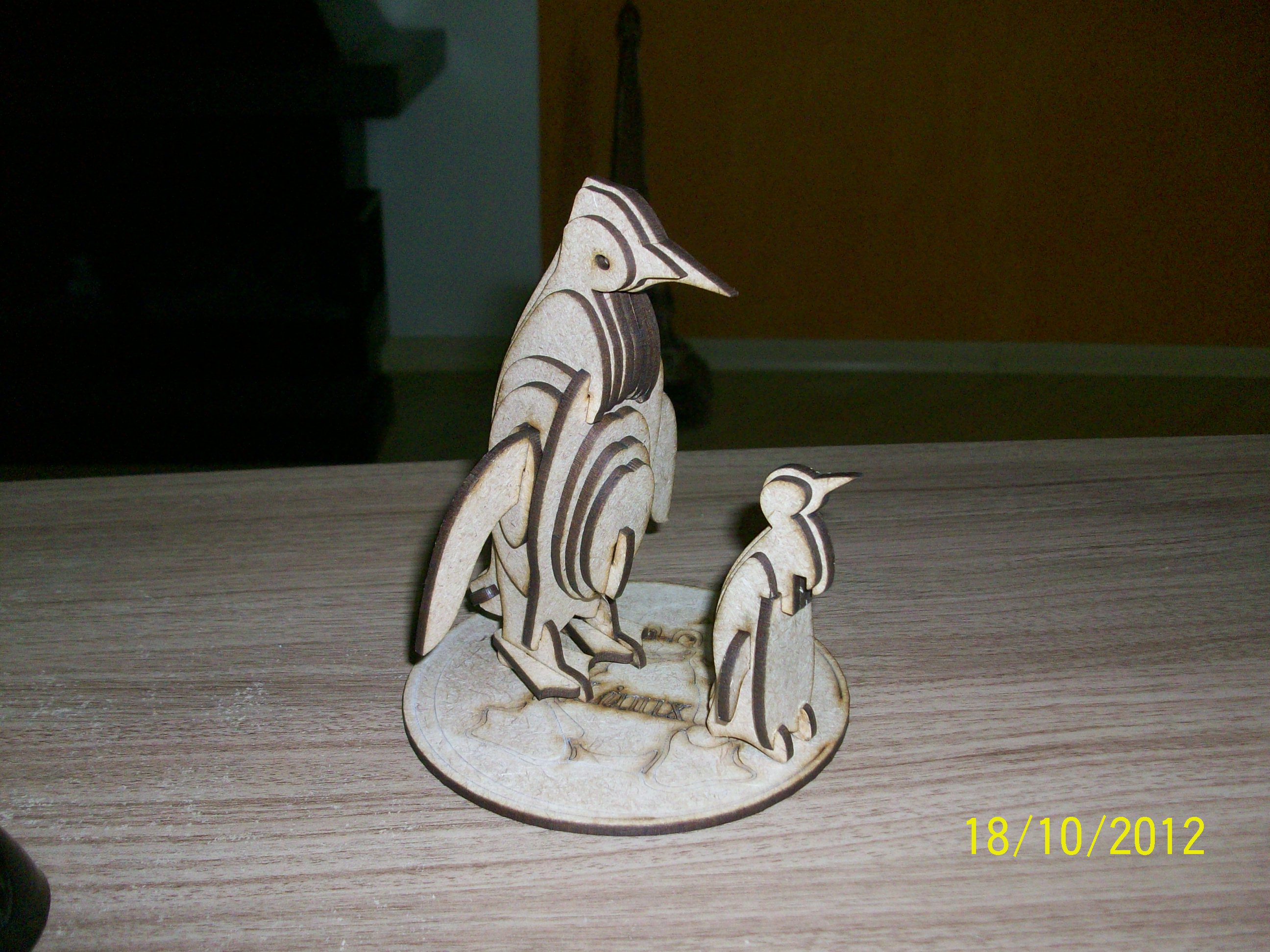 imagem do arquivo vetor para download Mascote Linux