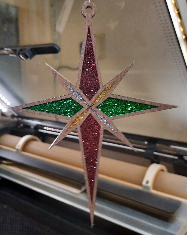 imagem do arquivo vetor para download Ornamento Estrela para Árvore de Natal 