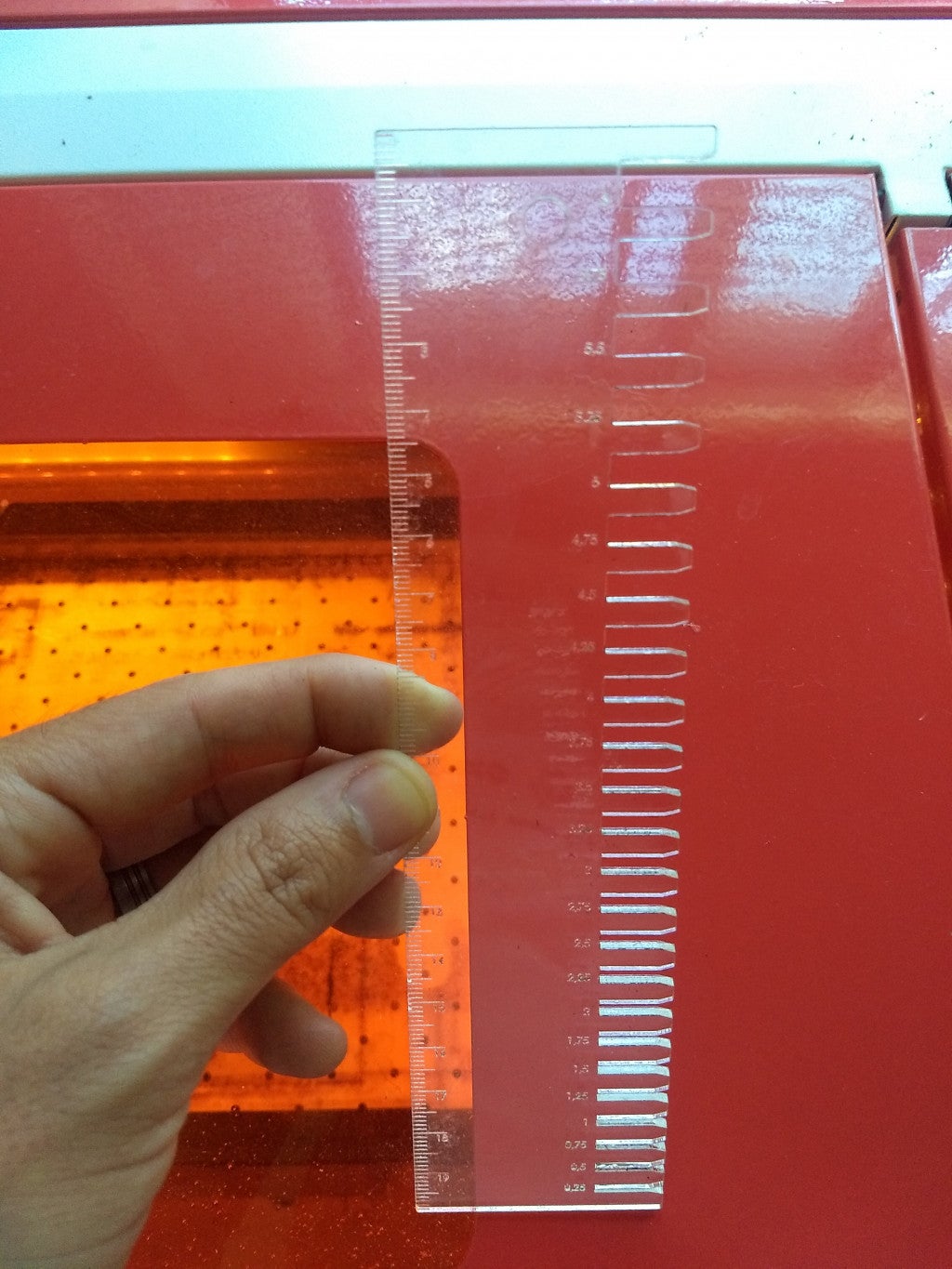 imagem do arquivo vetor para download Régua Cortada a Laser para Medir Dimensões