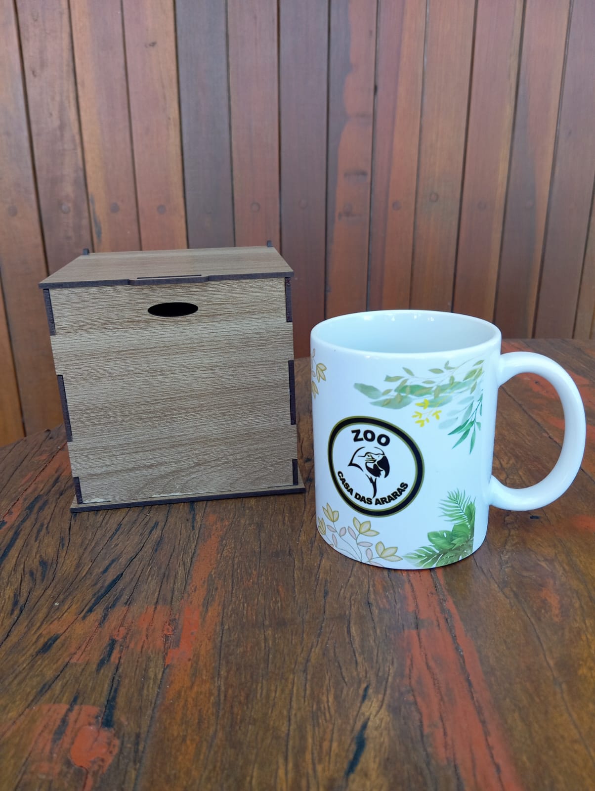 imagem do arquivo vetor para download CAIXA CANECA COM TAMPA