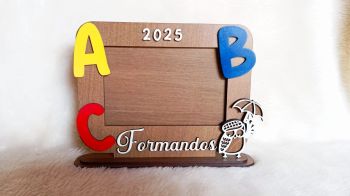 imagem do arquivo vetor para download Porta retrato com base para formatura escolar