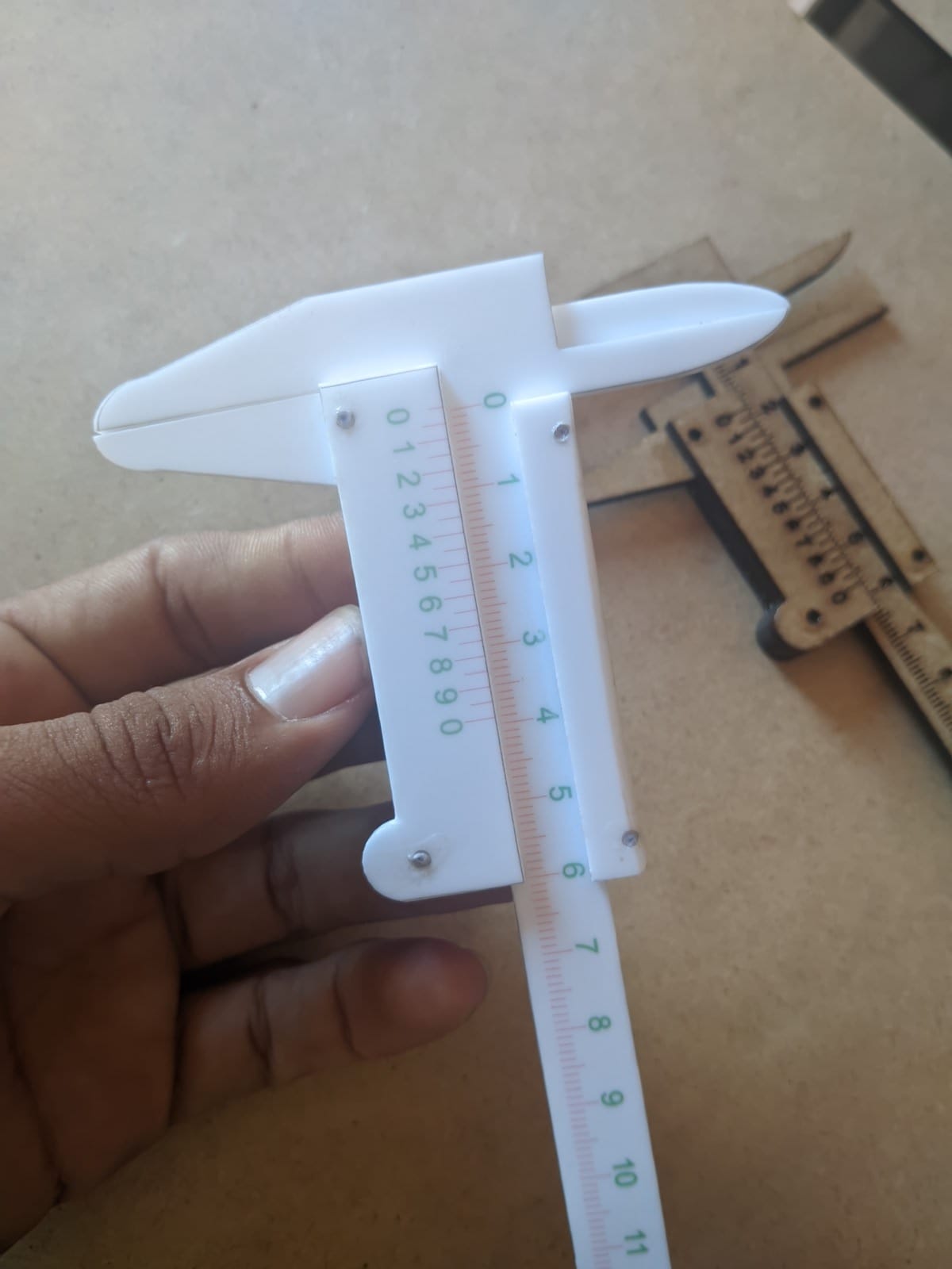 imagem do arquivo vetor para download paquímetro 