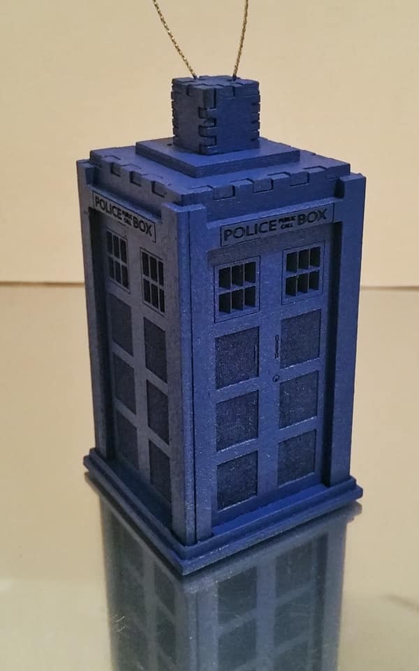 imagem do arquivo vetor para download Enfeite de Árvore de Natal em Forma de Tardis 