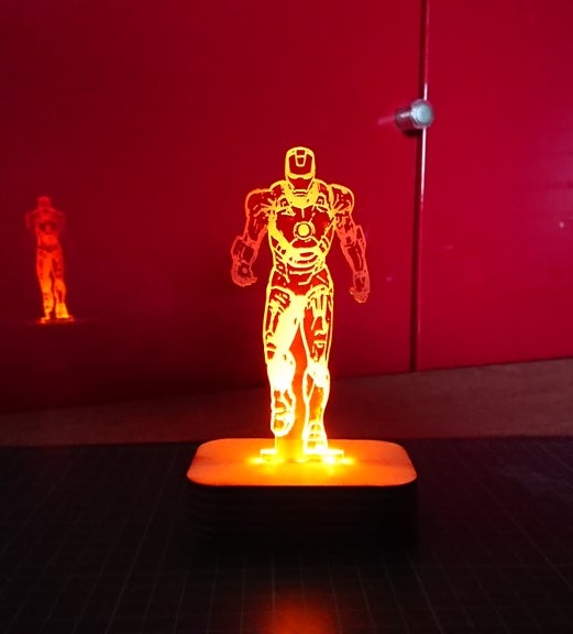 imagem do arquivo vetor para download Luminária Noturna em Acrílico 3D Homem de Ferro  