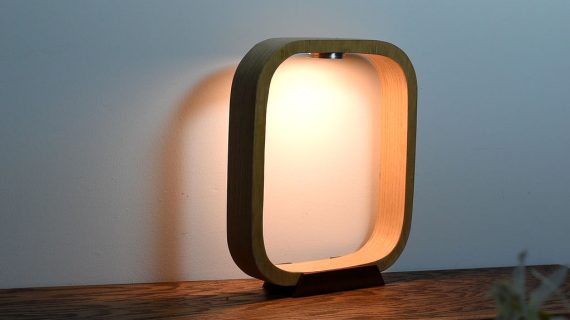 imagem do arquivo vetor para download Luminária de mesa de madeira cortada a laser