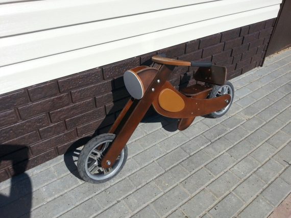 imagem do arquivo vetor para download Motocicleta de Madeira