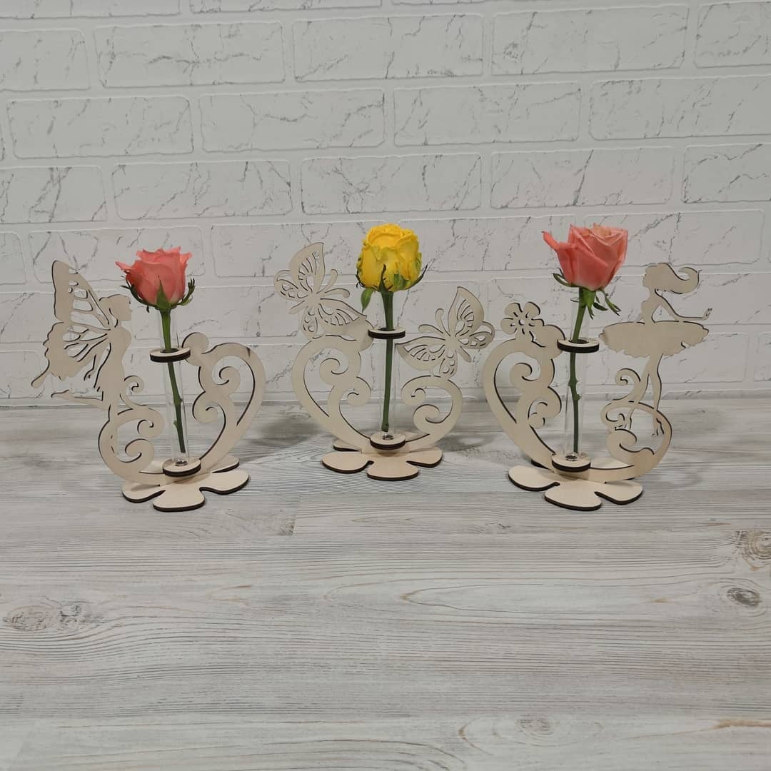 imagem do arquivo vetor para download Suporte de Flores com Decor Girl