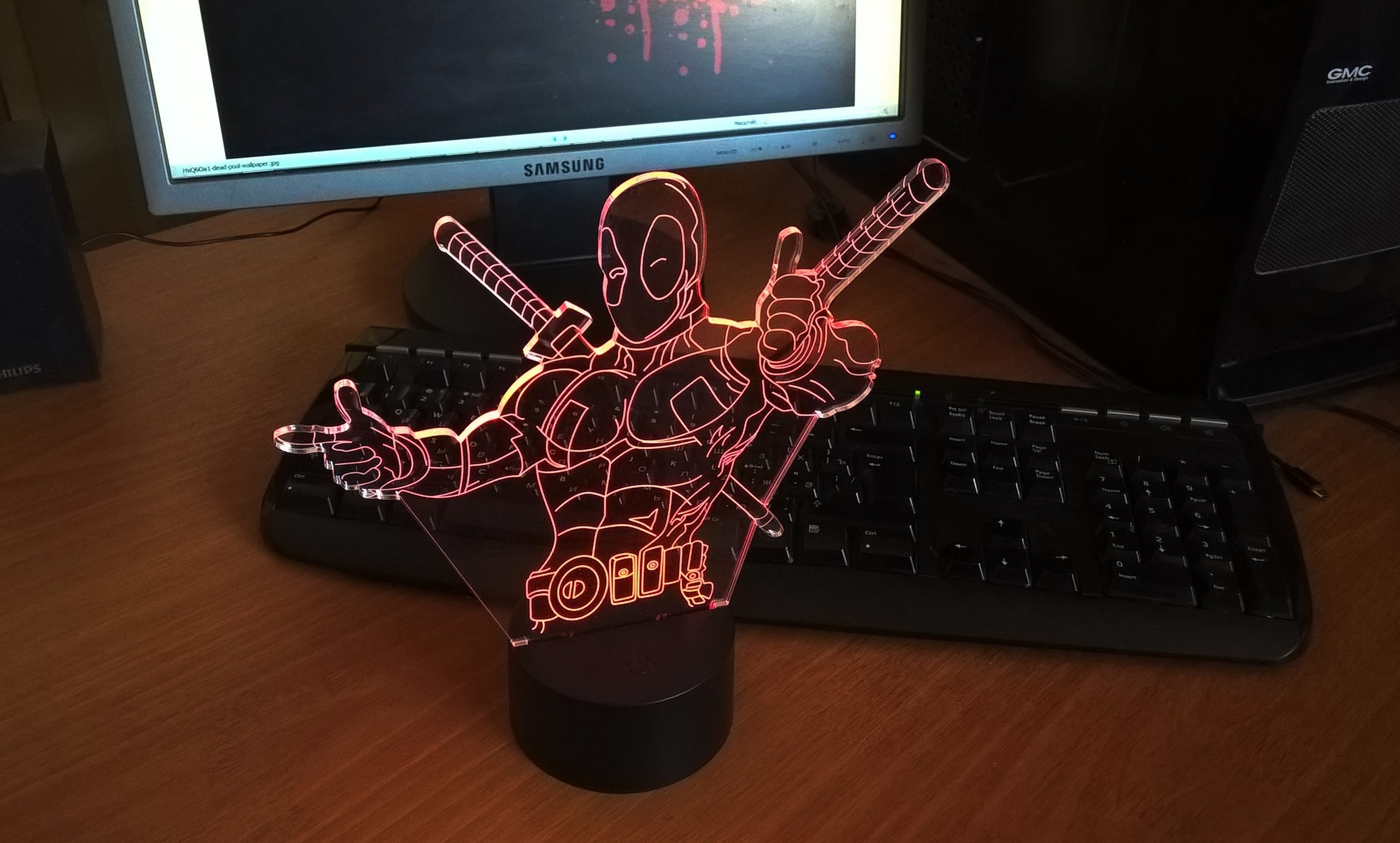 imagem do arquivo vetor para download Luminária 3D Deadpool